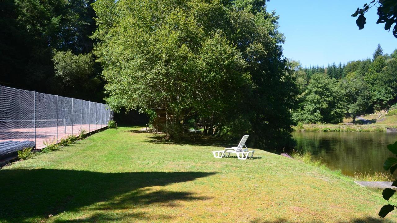 Studio aux Sources de la Chabanne Saint-Hilaire-les-Courbes Extérieur photo